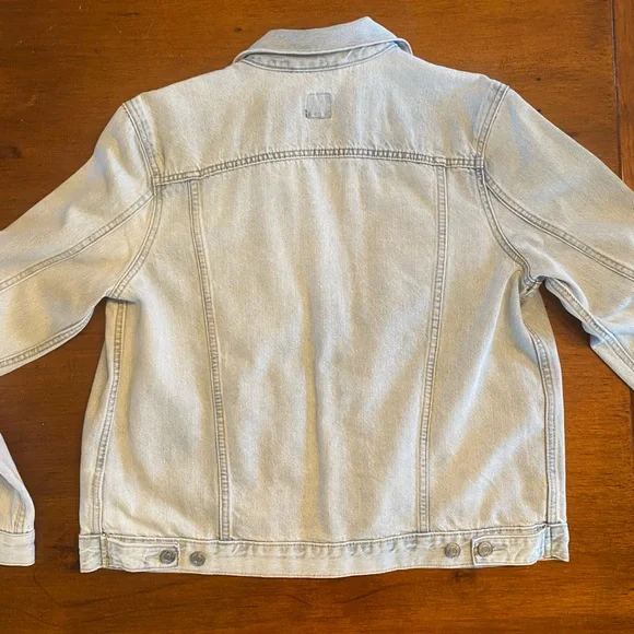 💎 GAP Jean Jacket 💎 - Picture 6 of 8